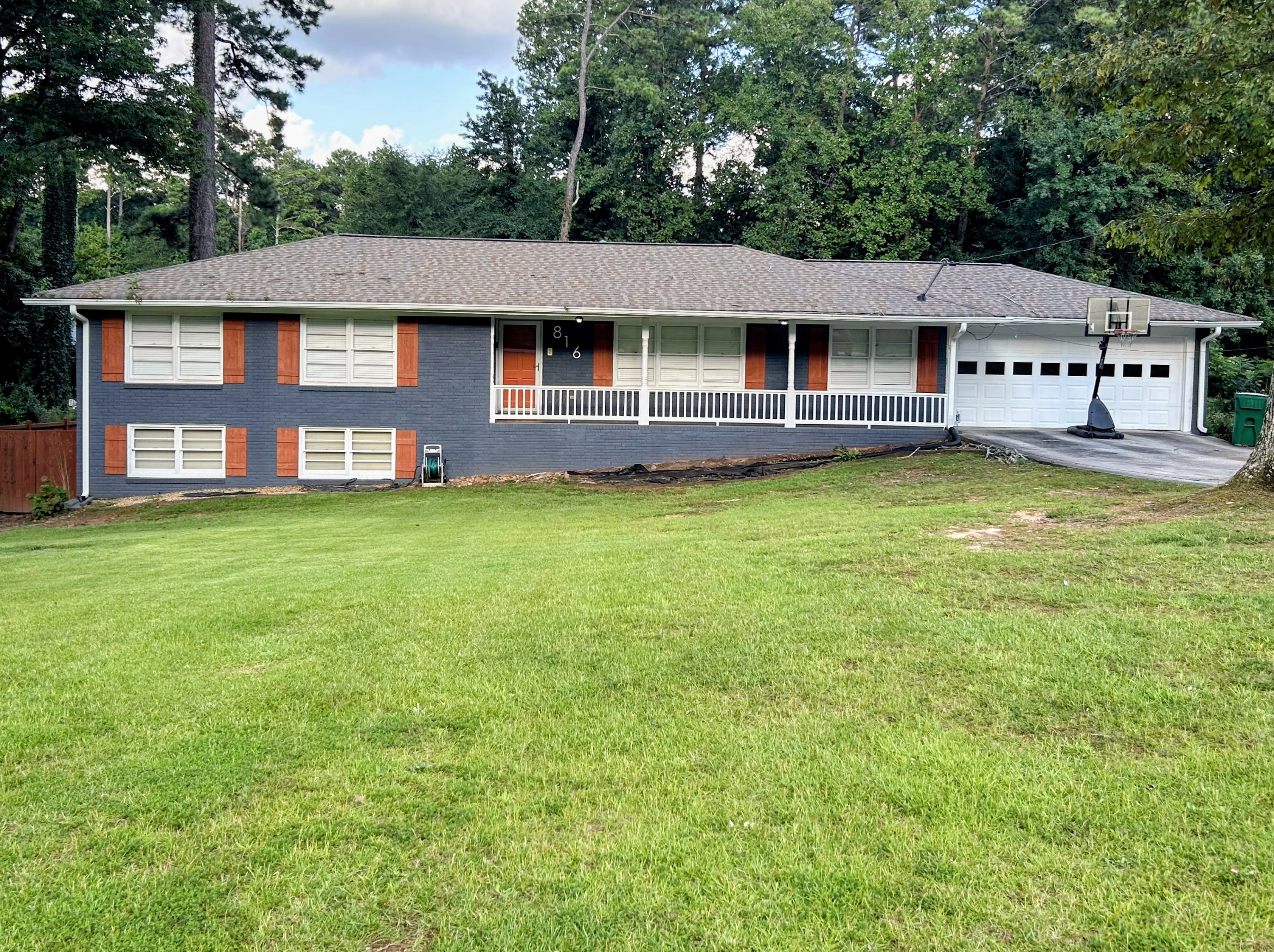 816 Valley Creek Drive